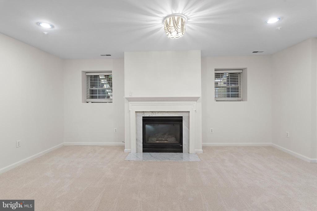601 Puritan Ct