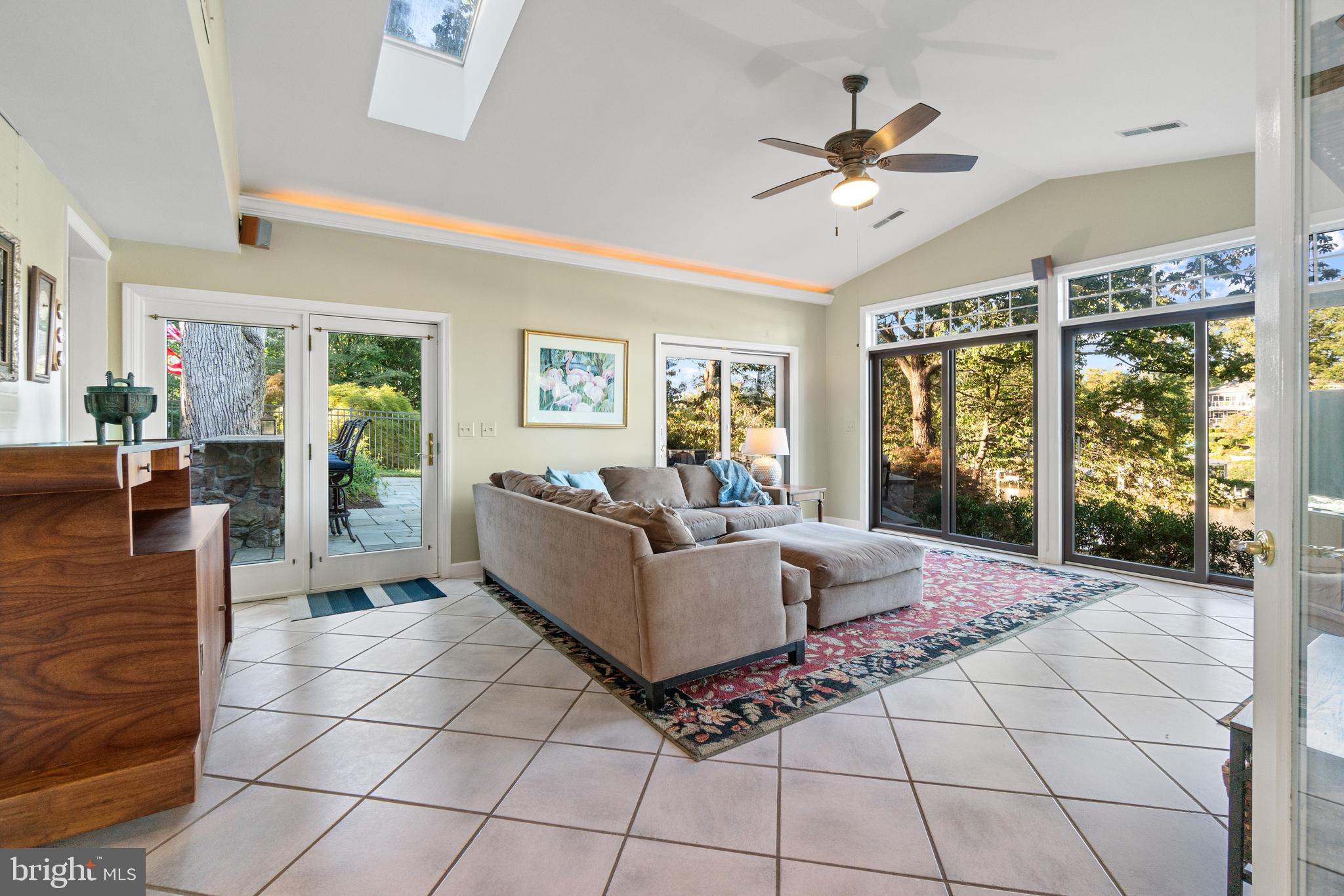 115 Spa Dr