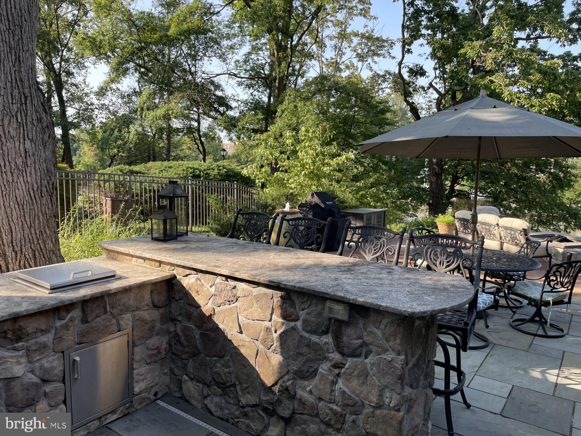 115 Spa Dr