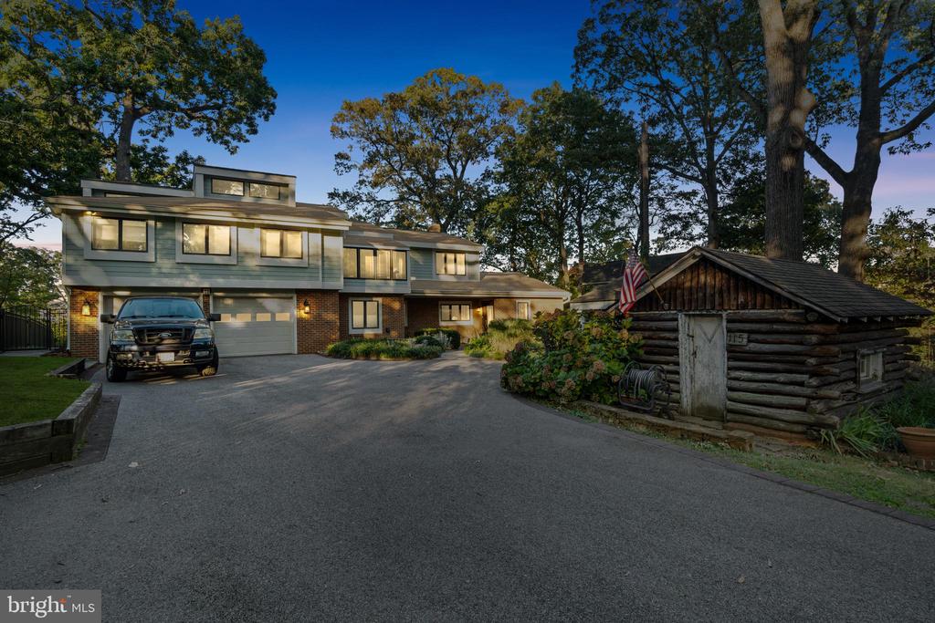 115 Spa Dr