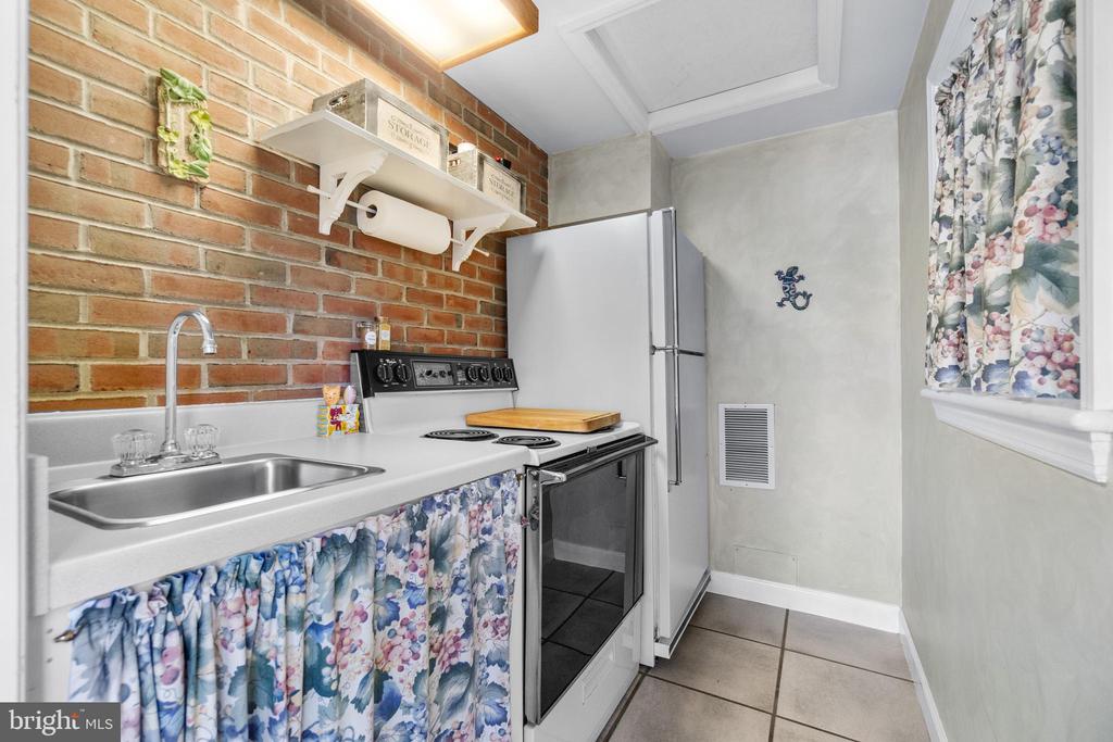 115 Spa Dr