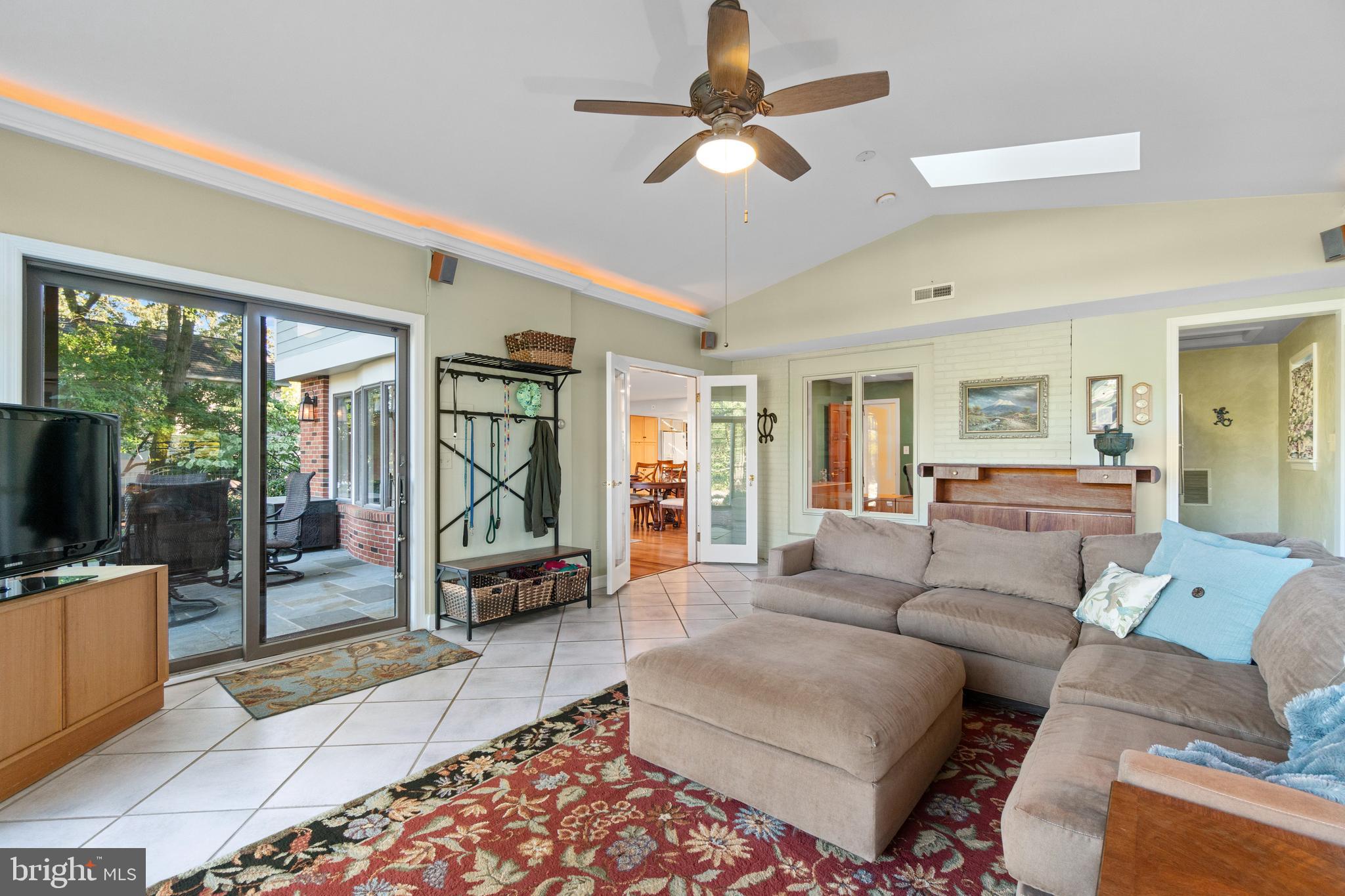 115 Spa Dr