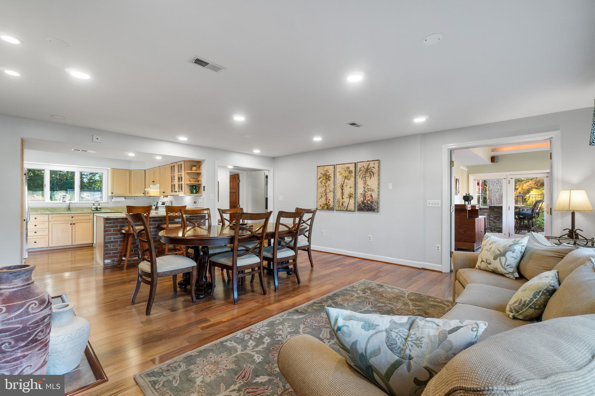 115 Spa Dr