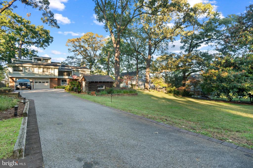 115 Spa Dr