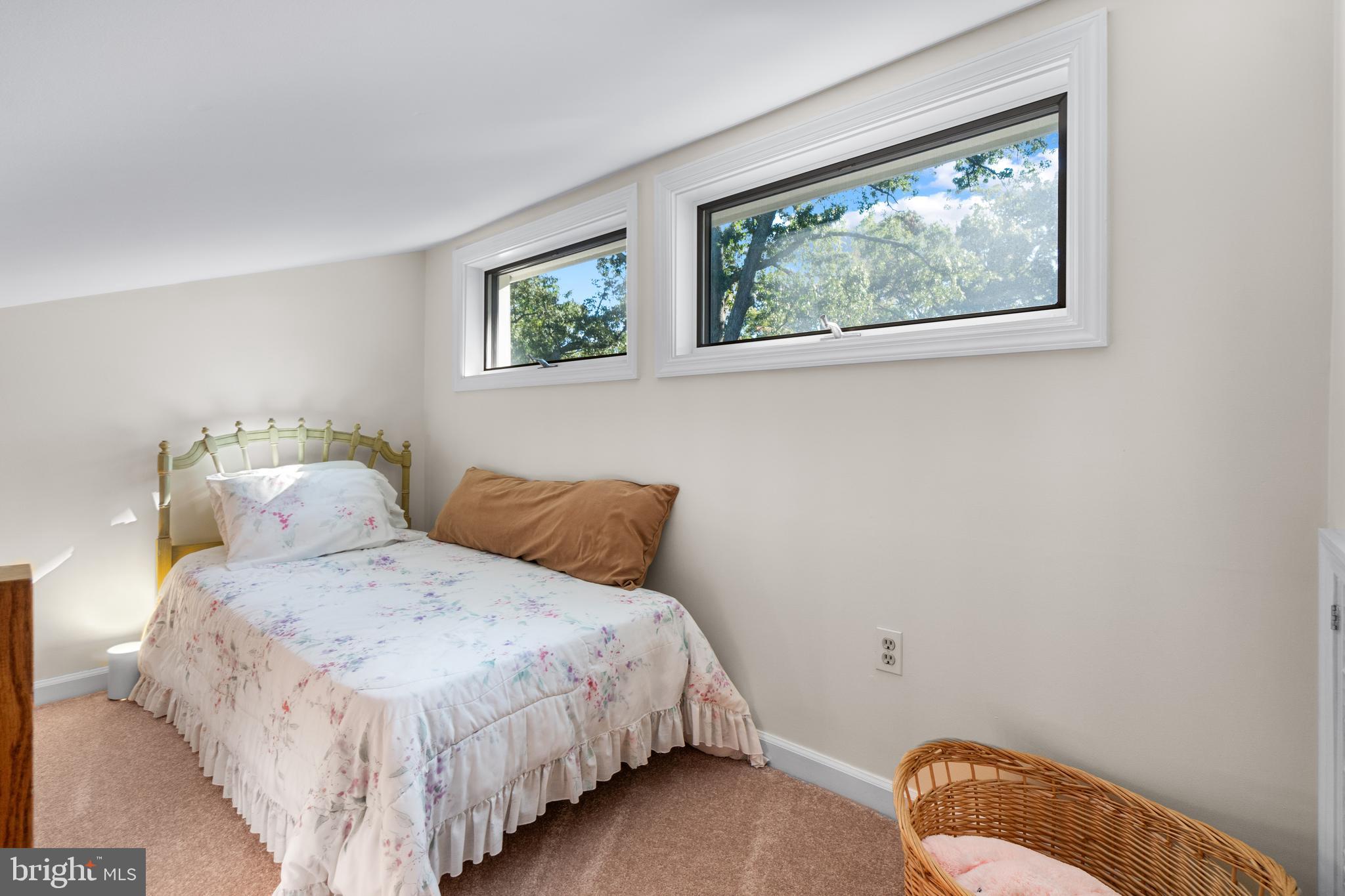 115 Spa Dr