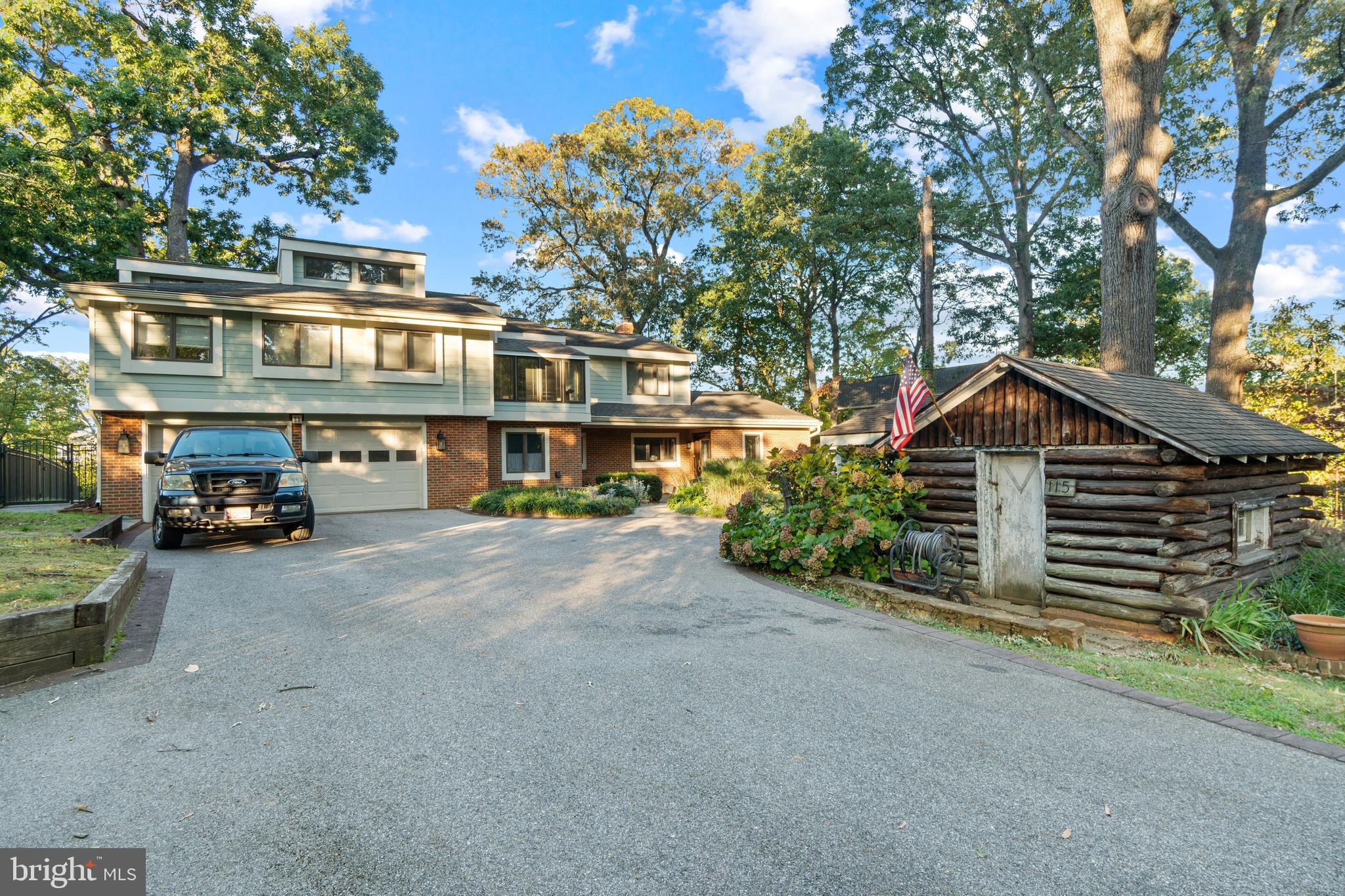 115 Spa Dr