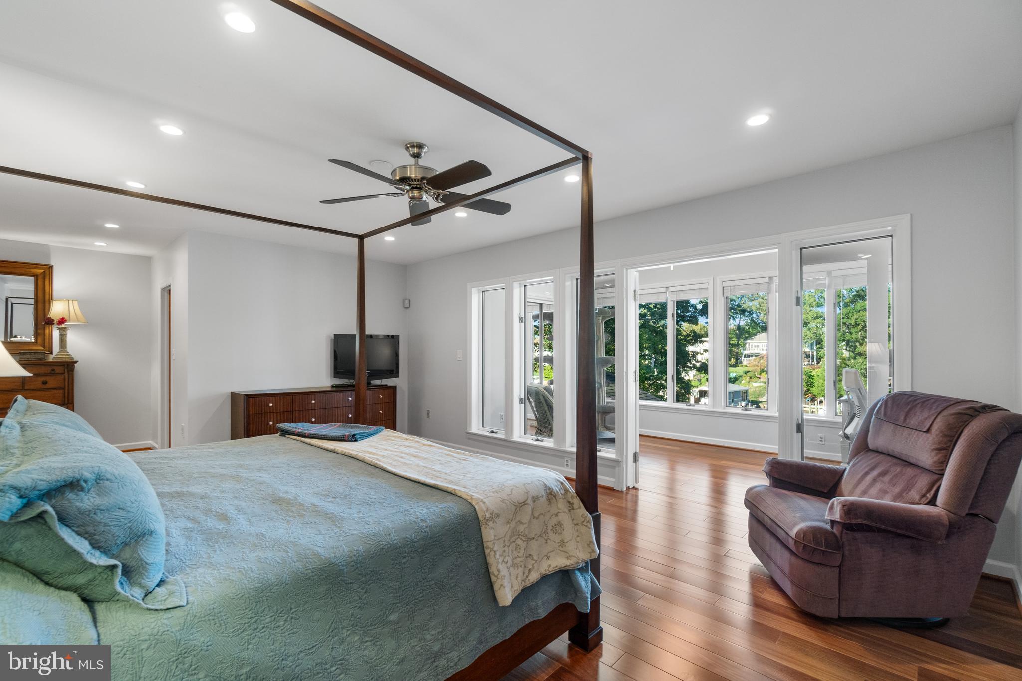 115 Spa Dr