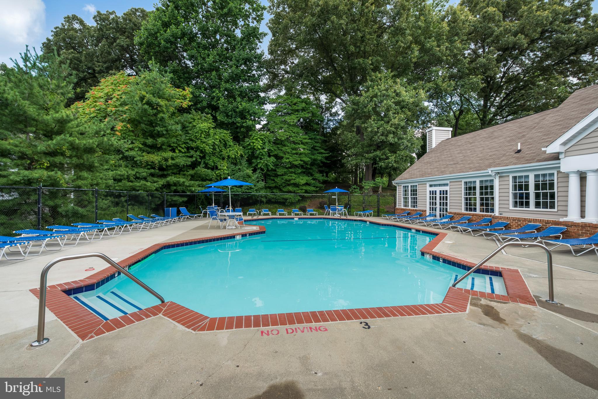 2002 PEGGY STEWART WAY #203