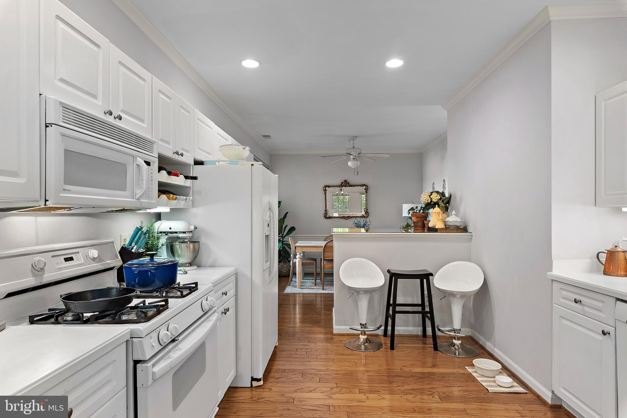 2002 PEGGY STEWART WAY #203