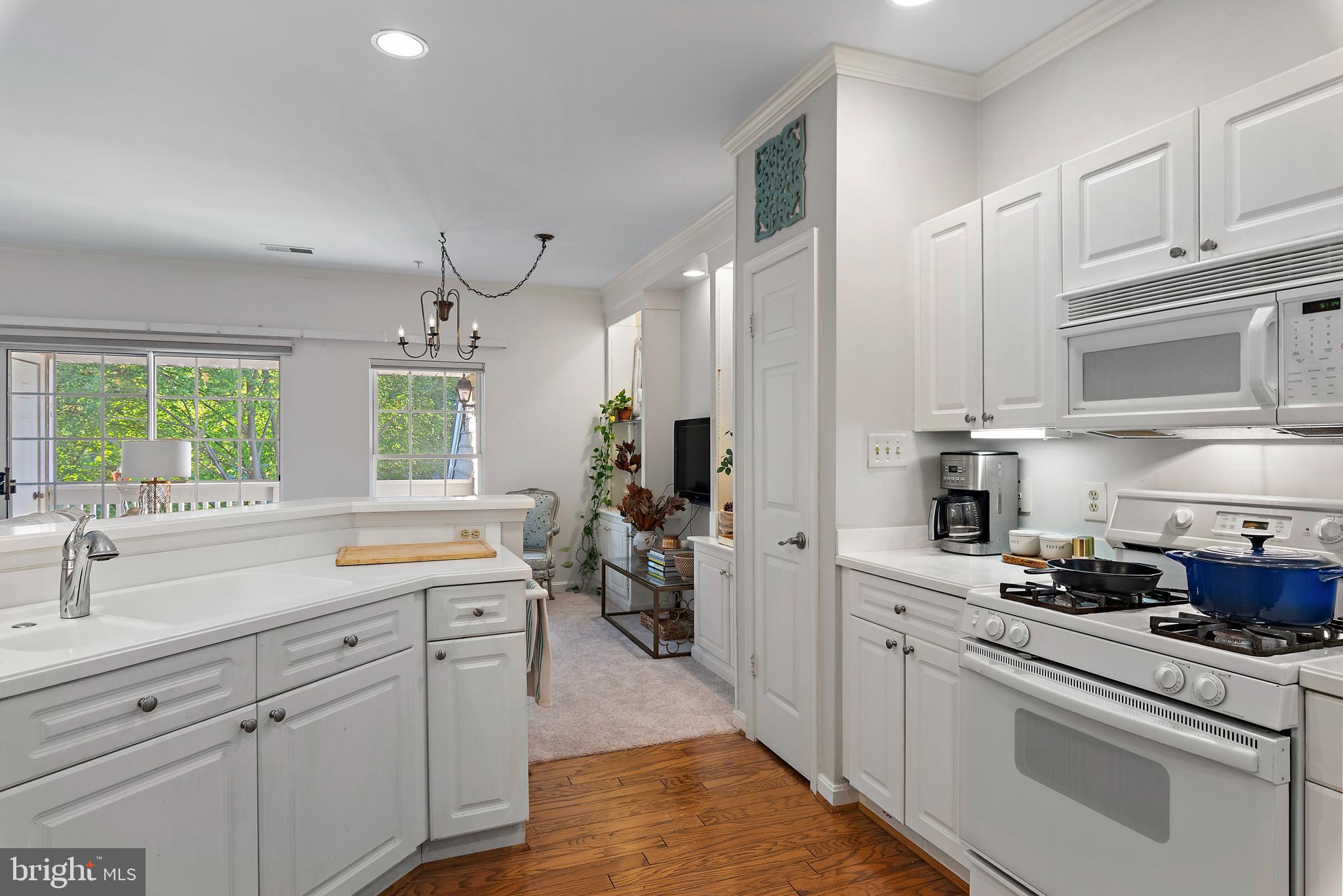 2002 PEGGY STEWART WAY #203