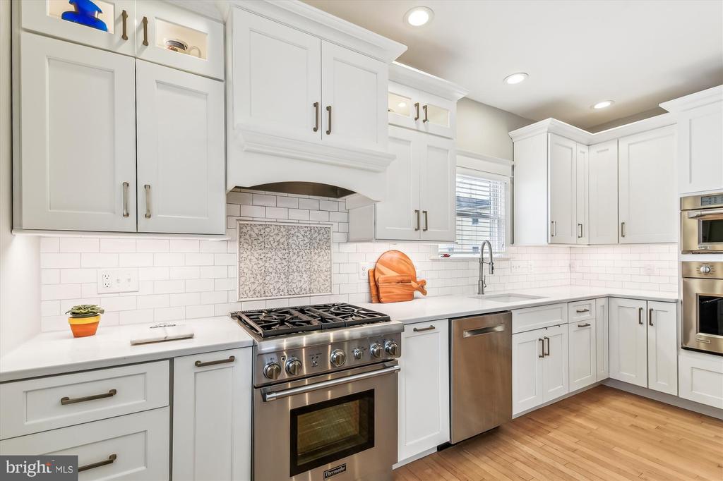 2 Danielle Ct