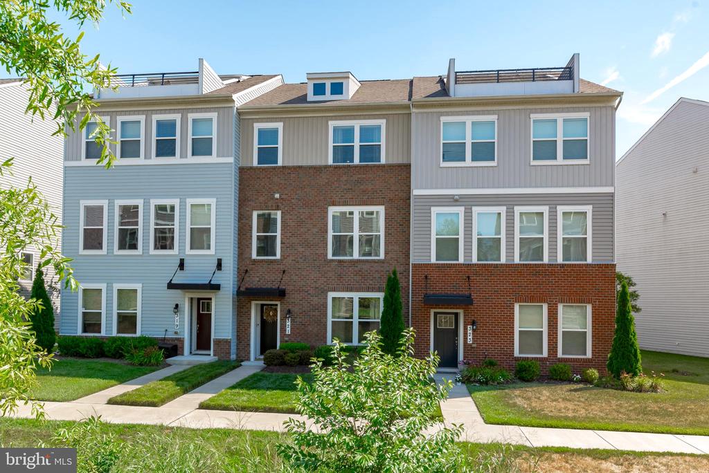 321 Bright Light Ct