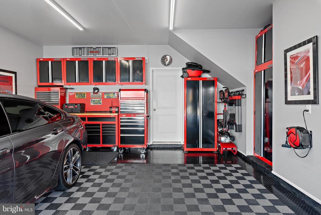 321 Bright Light Ct