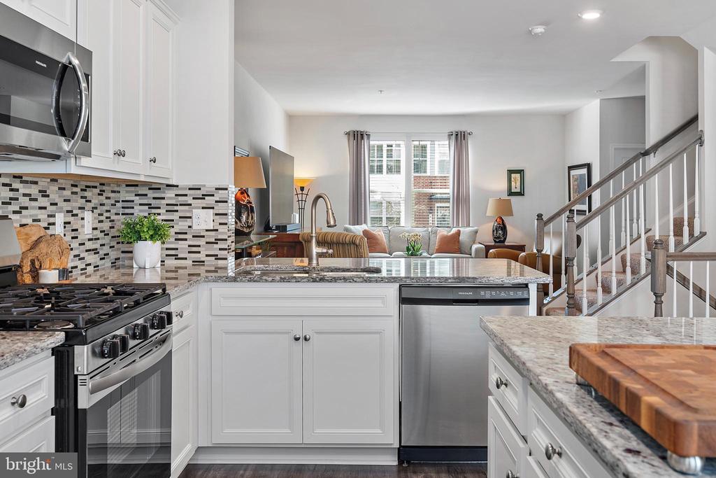 321 Bright Light Ct