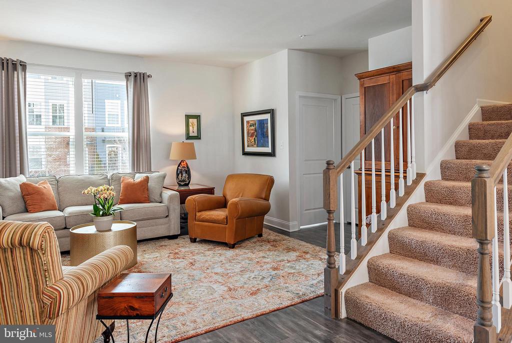 321 Bright Light Ct