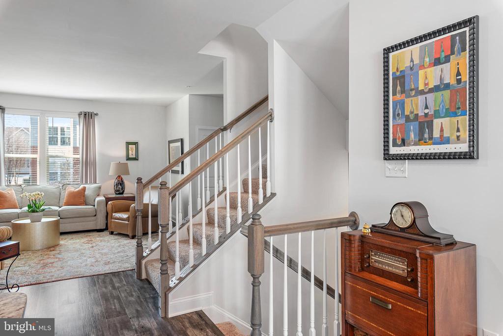 321 Bright Light Ct