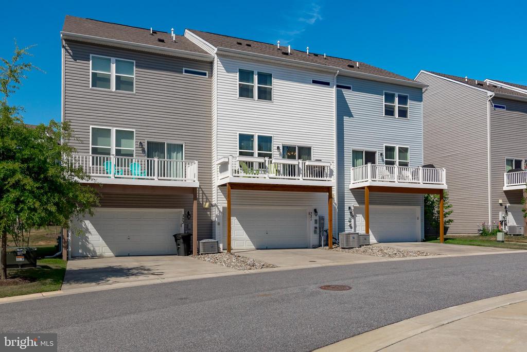 321 Bright Light Ct