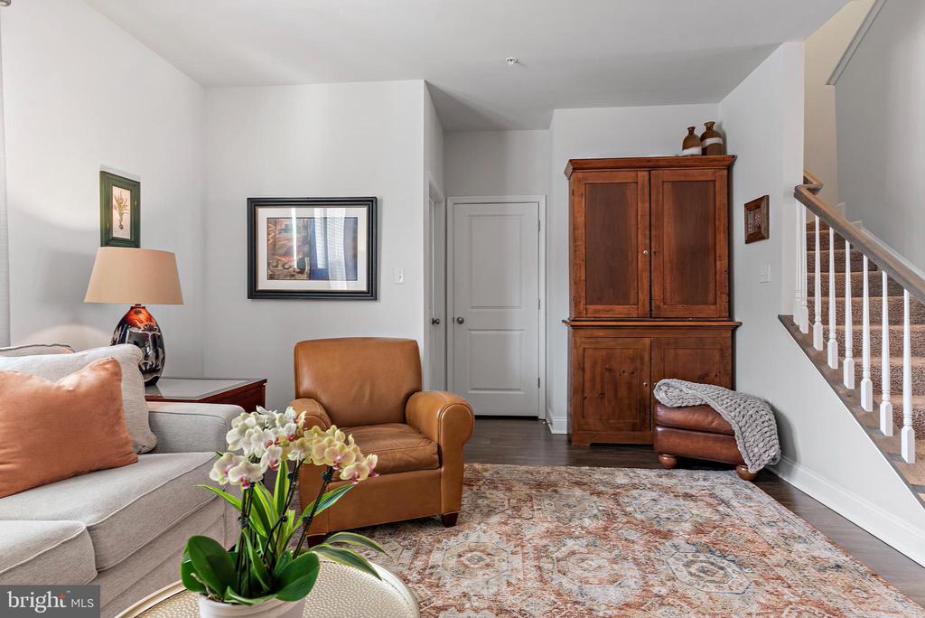 321 Bright Light Ct