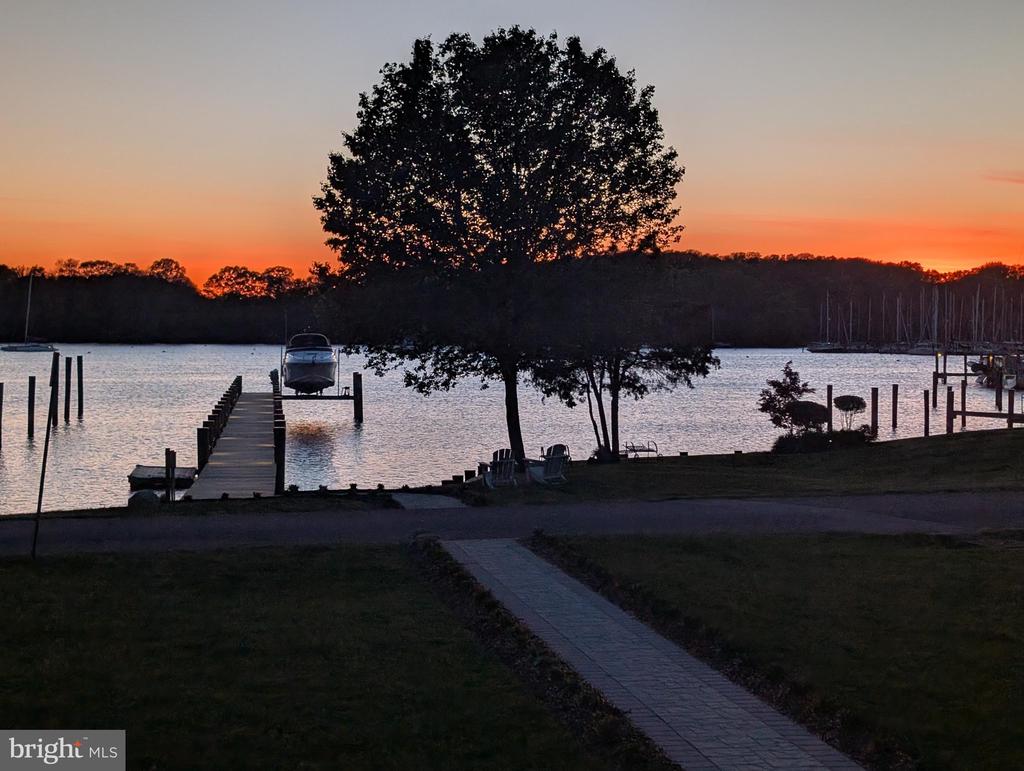 4929 Chalk Point Rd