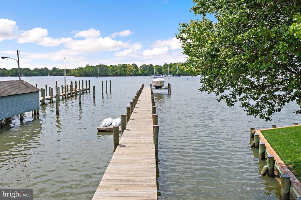 4929 Chalk Point Rd