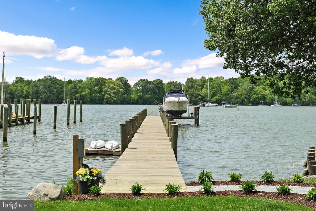 4929 Chalk Point Rd