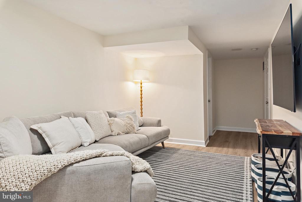 1808 Bay Ridge Ave