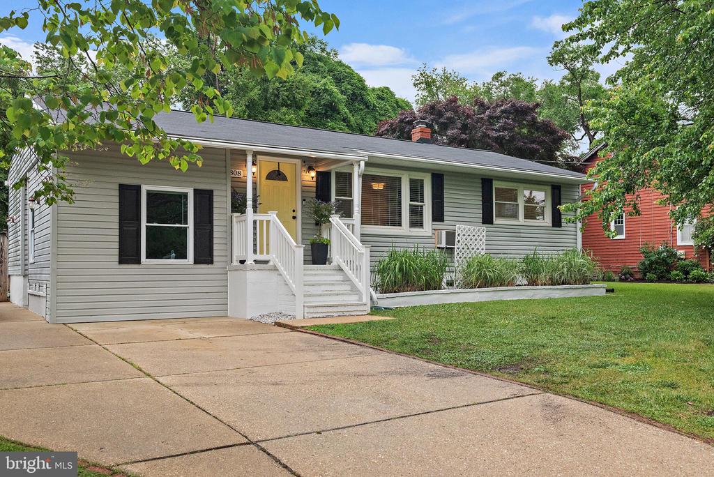 1808 Bay Ridge Ave