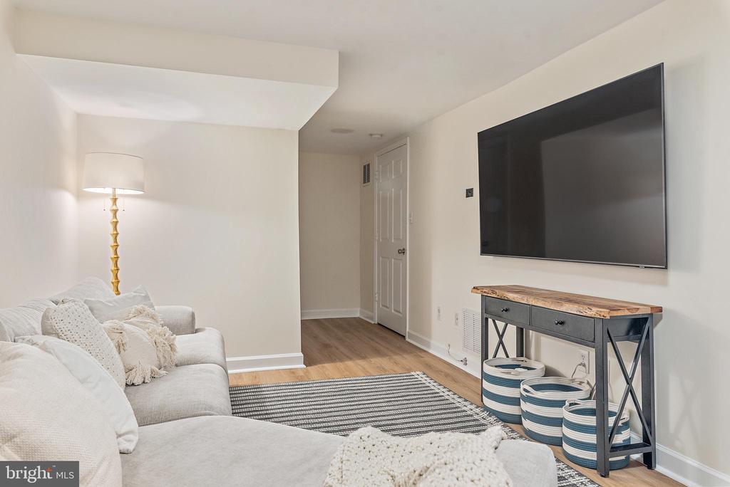 1808 Bay Ridge Ave
