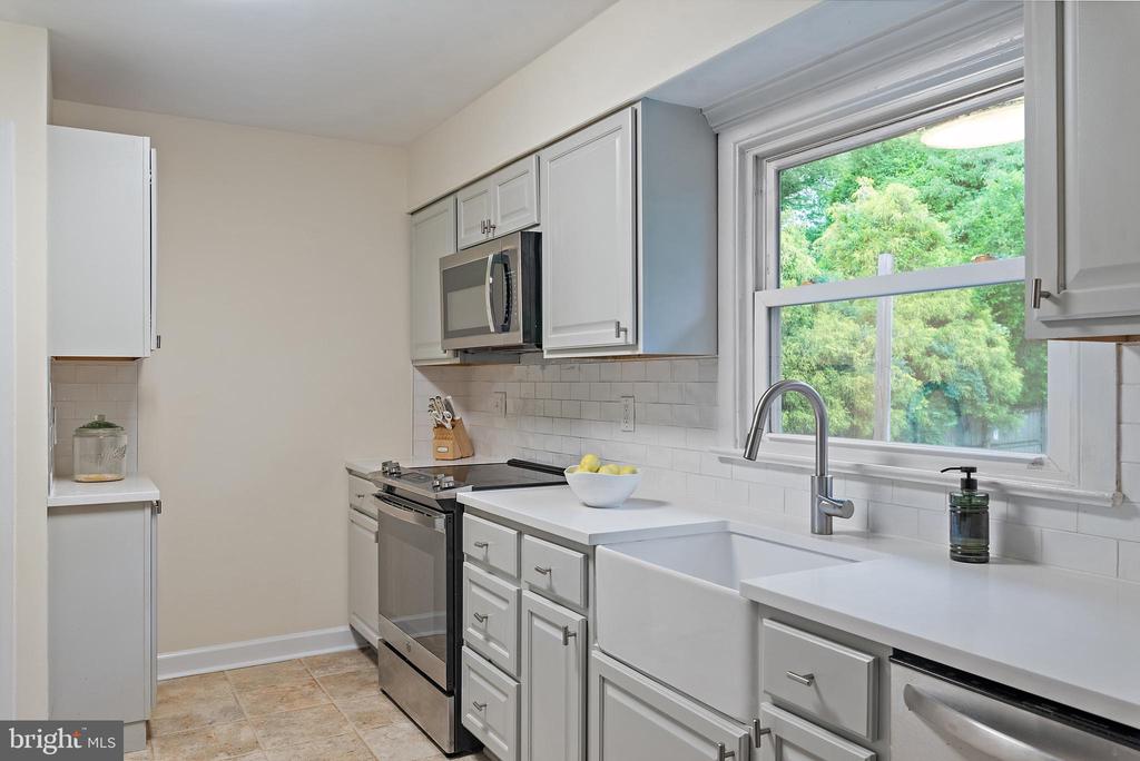 1808 Bay Ridge Ave