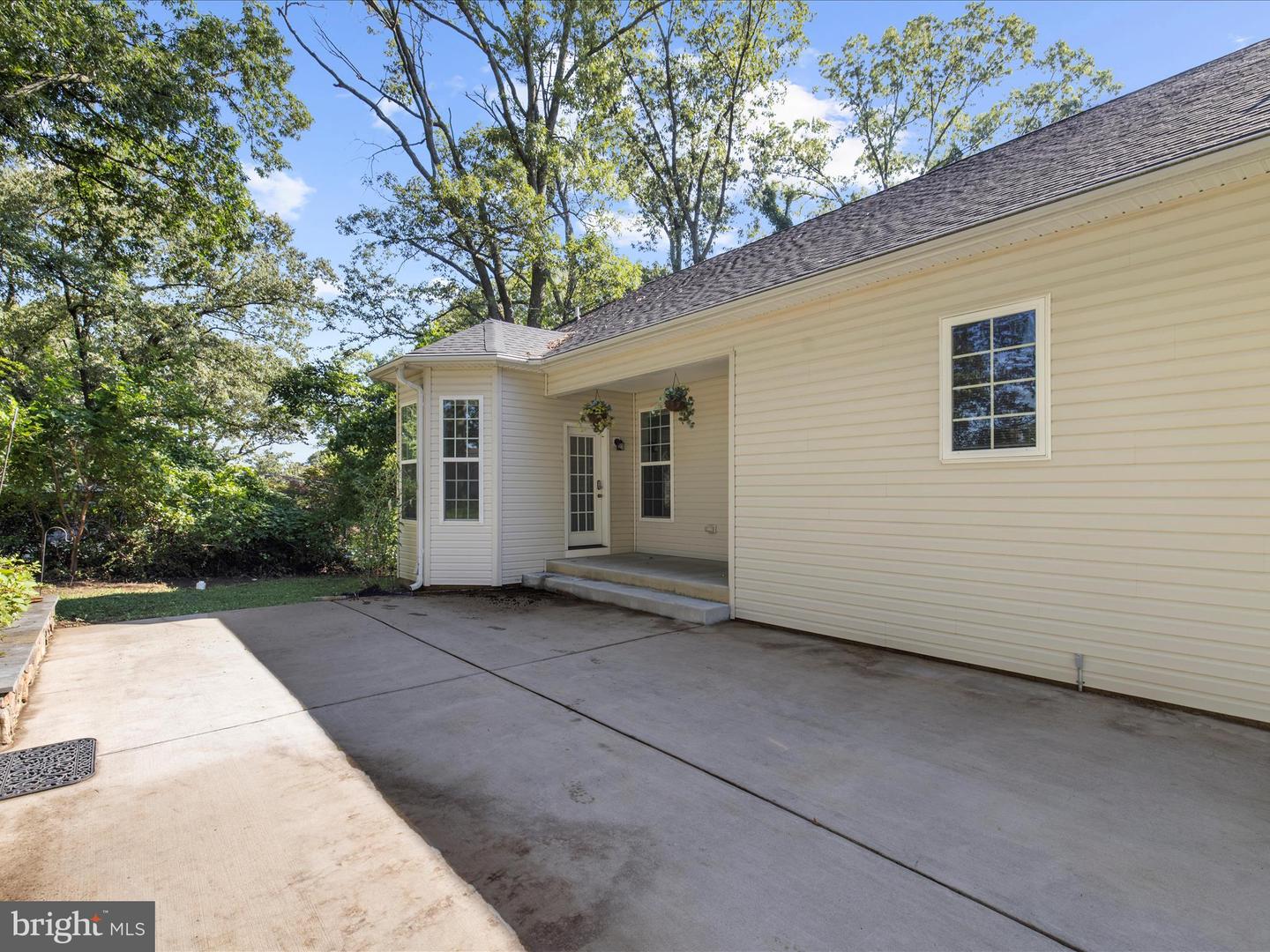 8370 Brookwood Rd