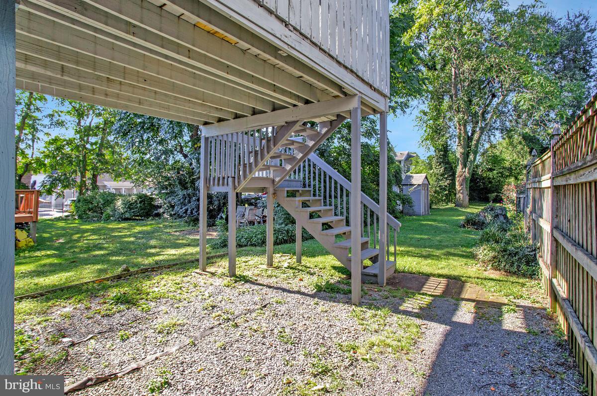 320 CHESTER AVENUE