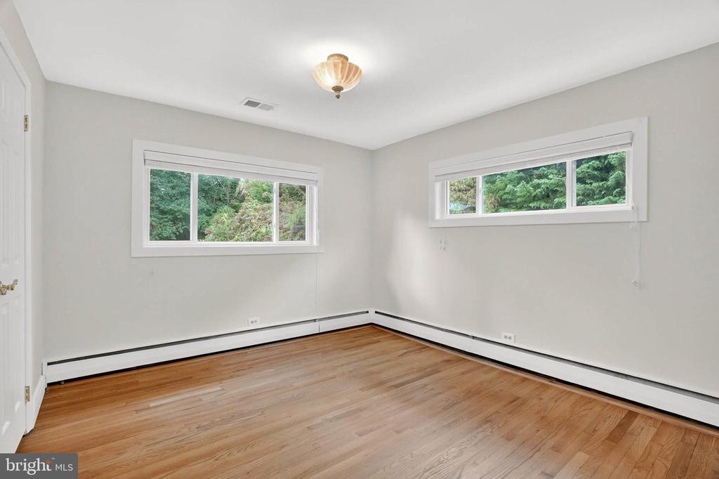 105 GIDDINGS AVENUE