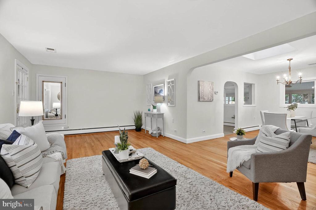 105 GIDDINGS AVENUE