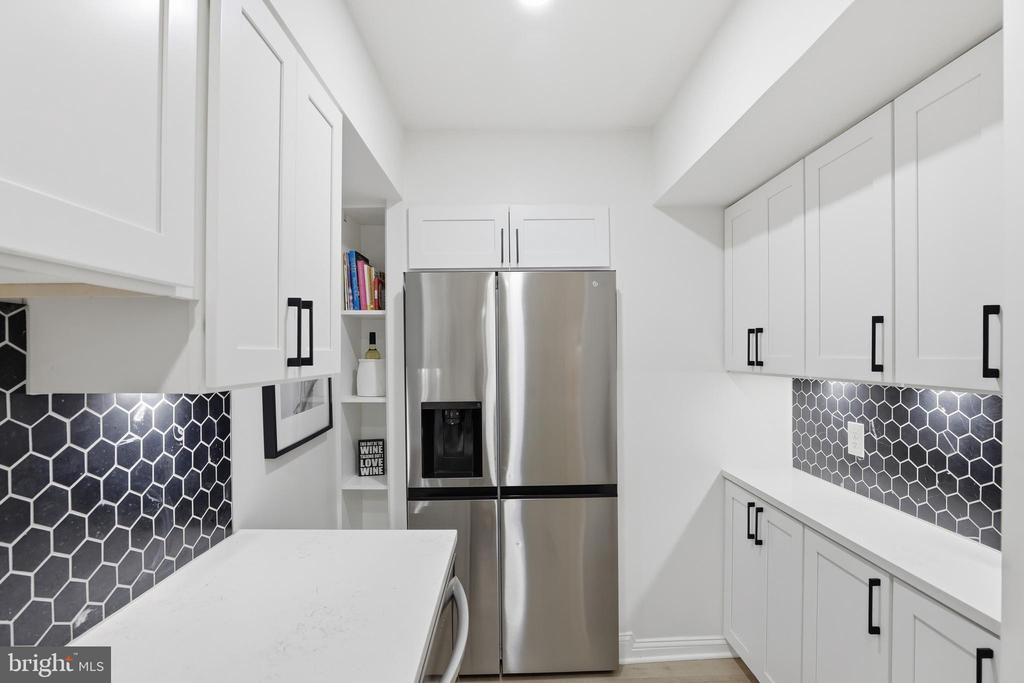 302 FORBES STREET D