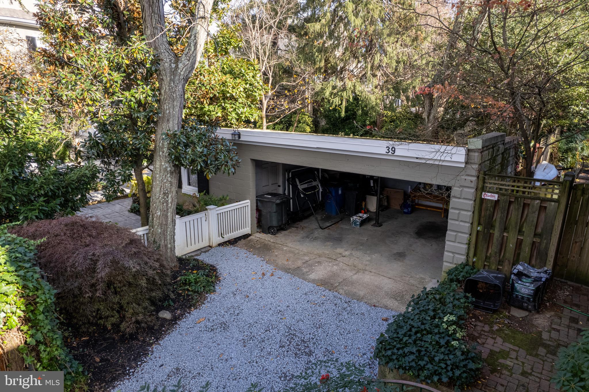 39 SOUTHGATE AVENUE
