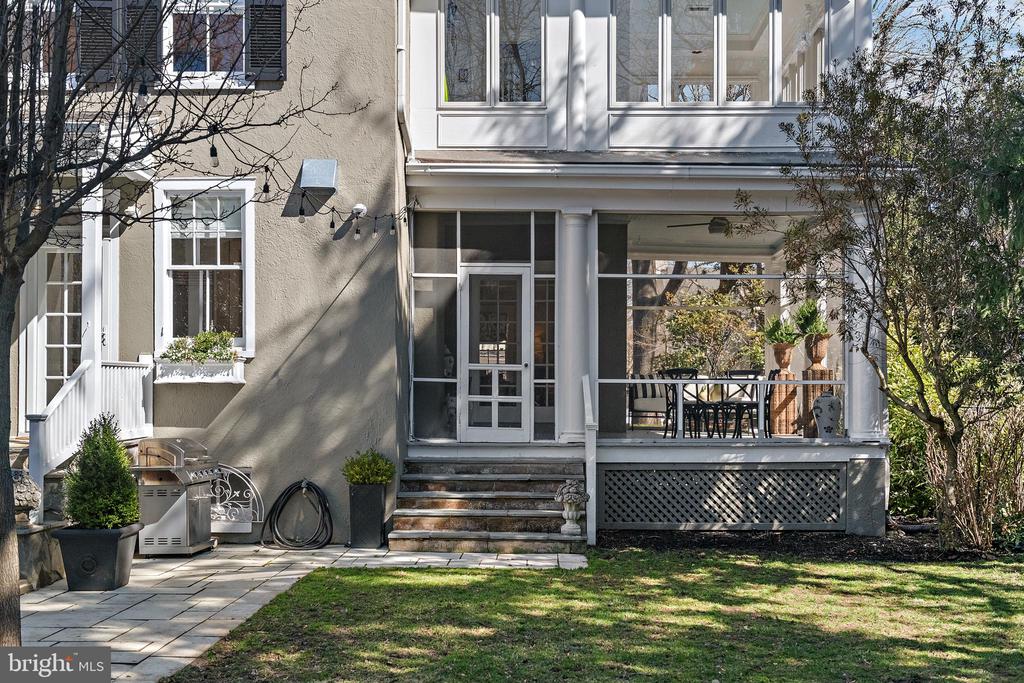 39 SOUTHGATE AVENUE