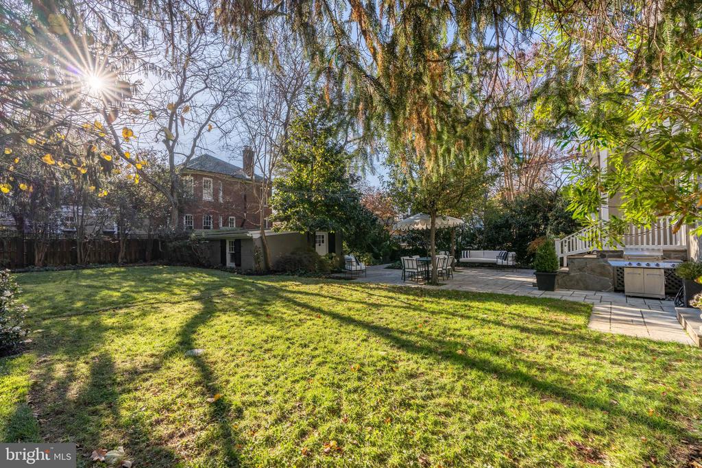 39 SOUTHGATE AVENUE