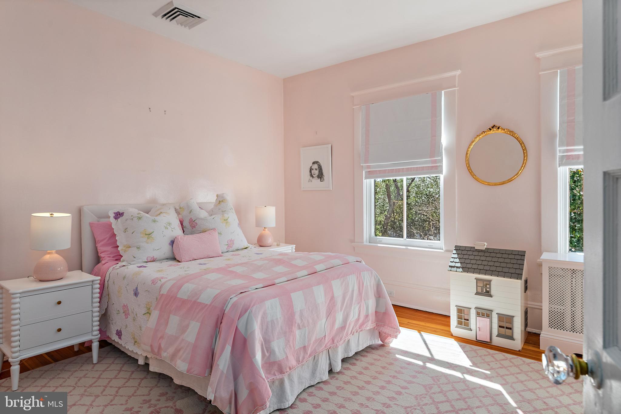 39 SOUTHGATE AVENUE