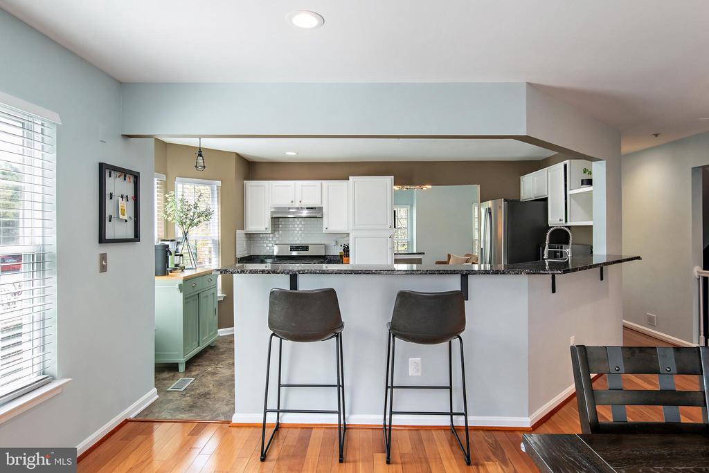 611 BELLERIVE COURT
