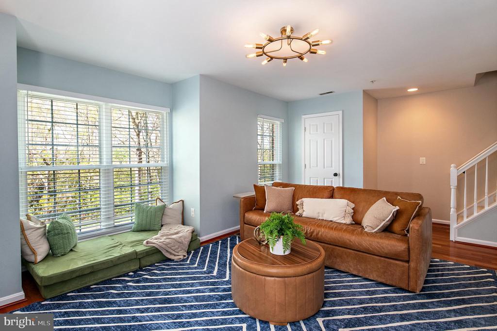 611 BELLERIVE COURT