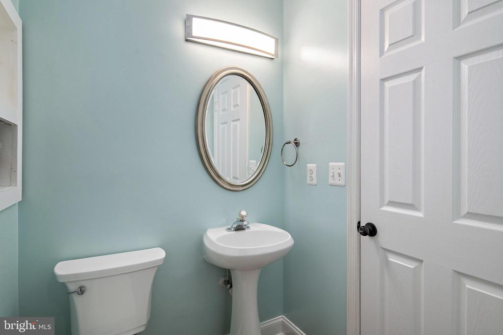 611 BELLERIVE COURT