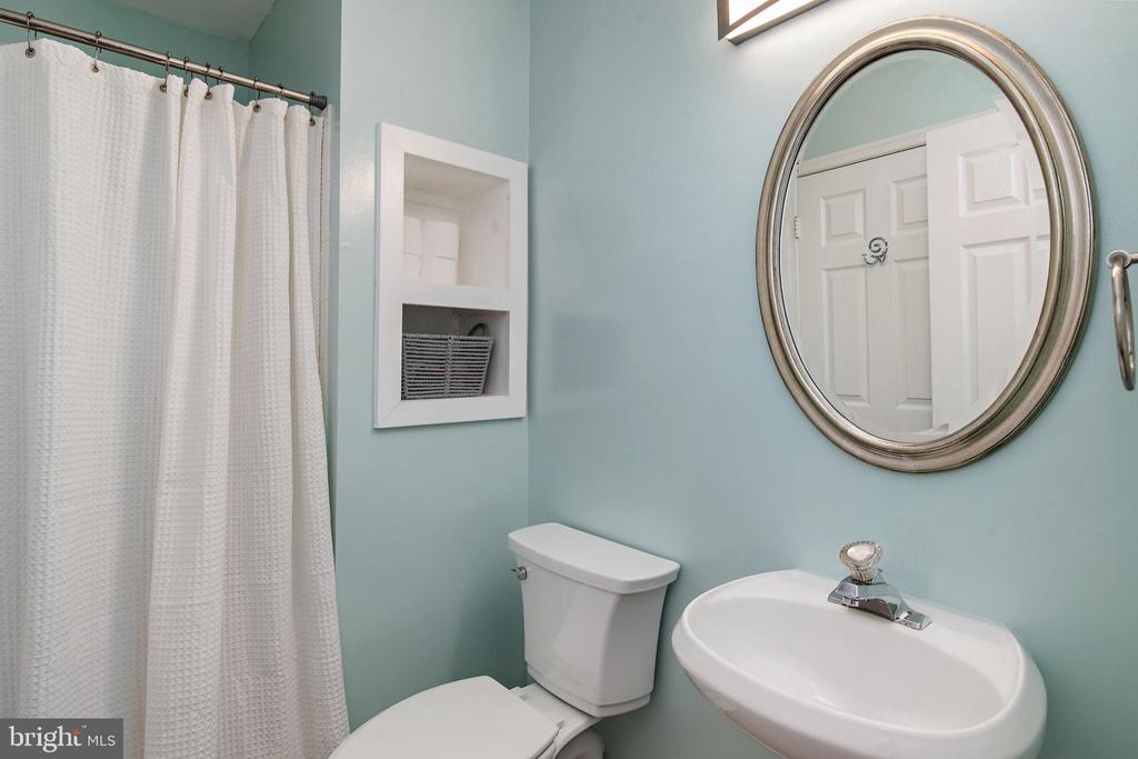 611 BELLERIVE COURT