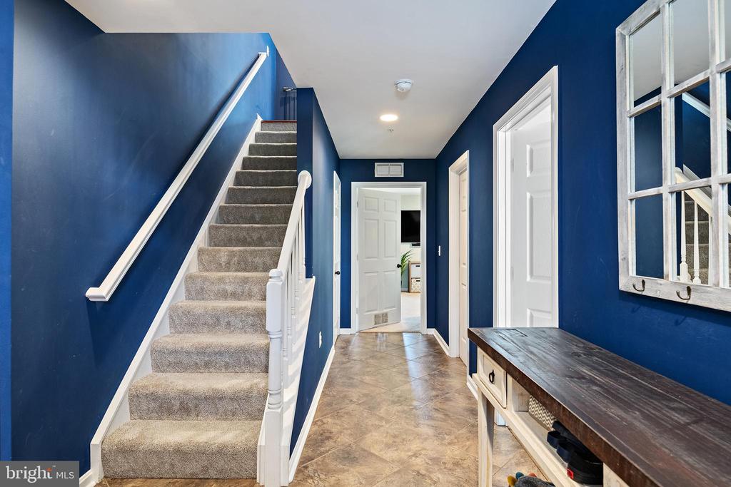 611 BELLERIVE COURT