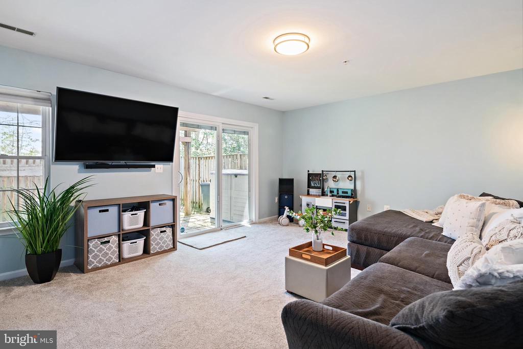 611 BELLERIVE COURT