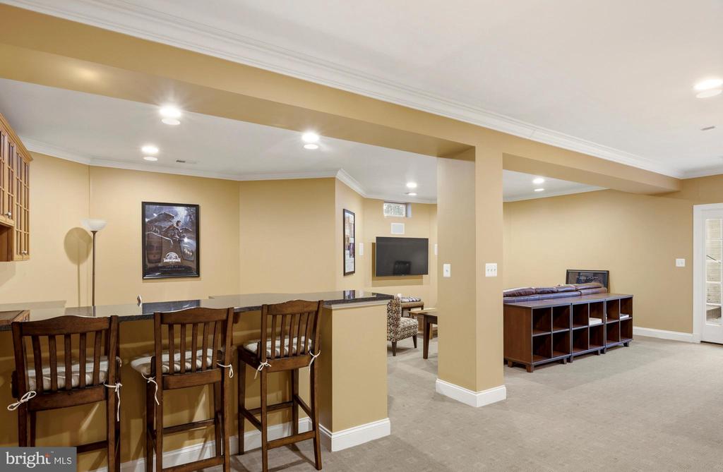 720 FANTAIL COURT