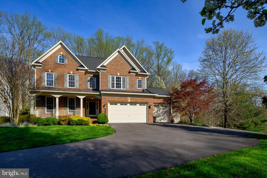 720 FANTAIL COURT