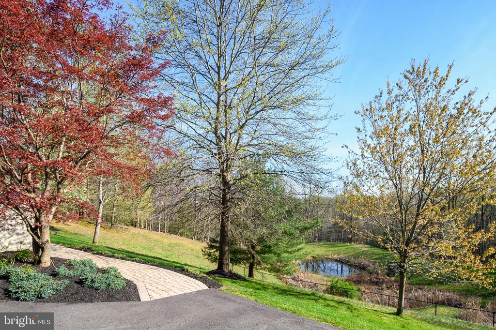 720 FANTAIL COURT
