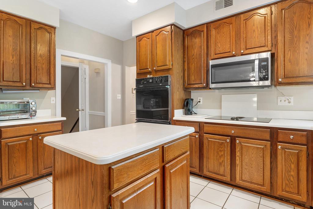 3281 CHRISLAND DRIVE