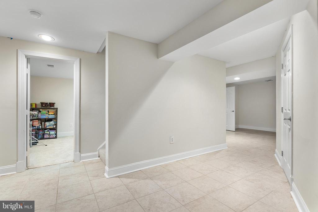 3281 CHRISLAND DRIVE