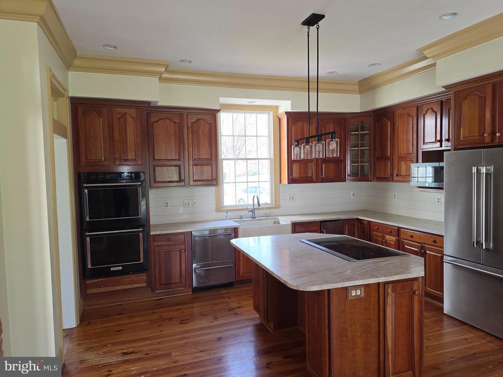 1918 MACKIEBETH COURT